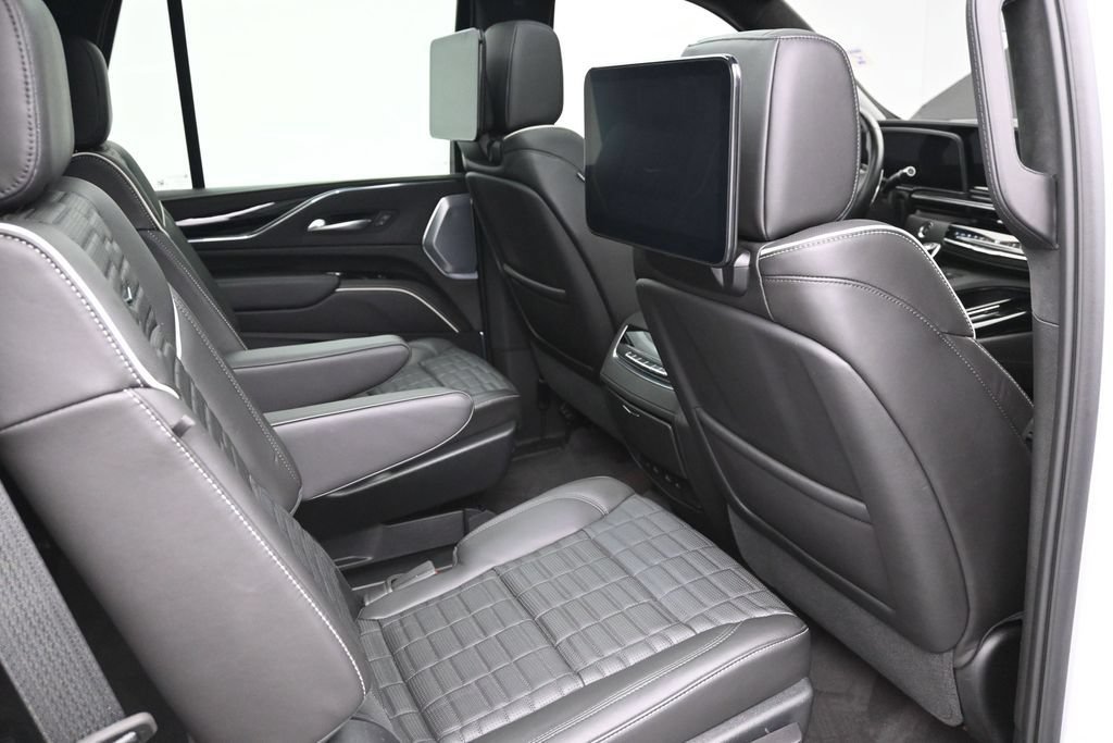 Used 2023 Cadillac Escalade V w/ LPO, ONYX Package AWD/4WD image 30