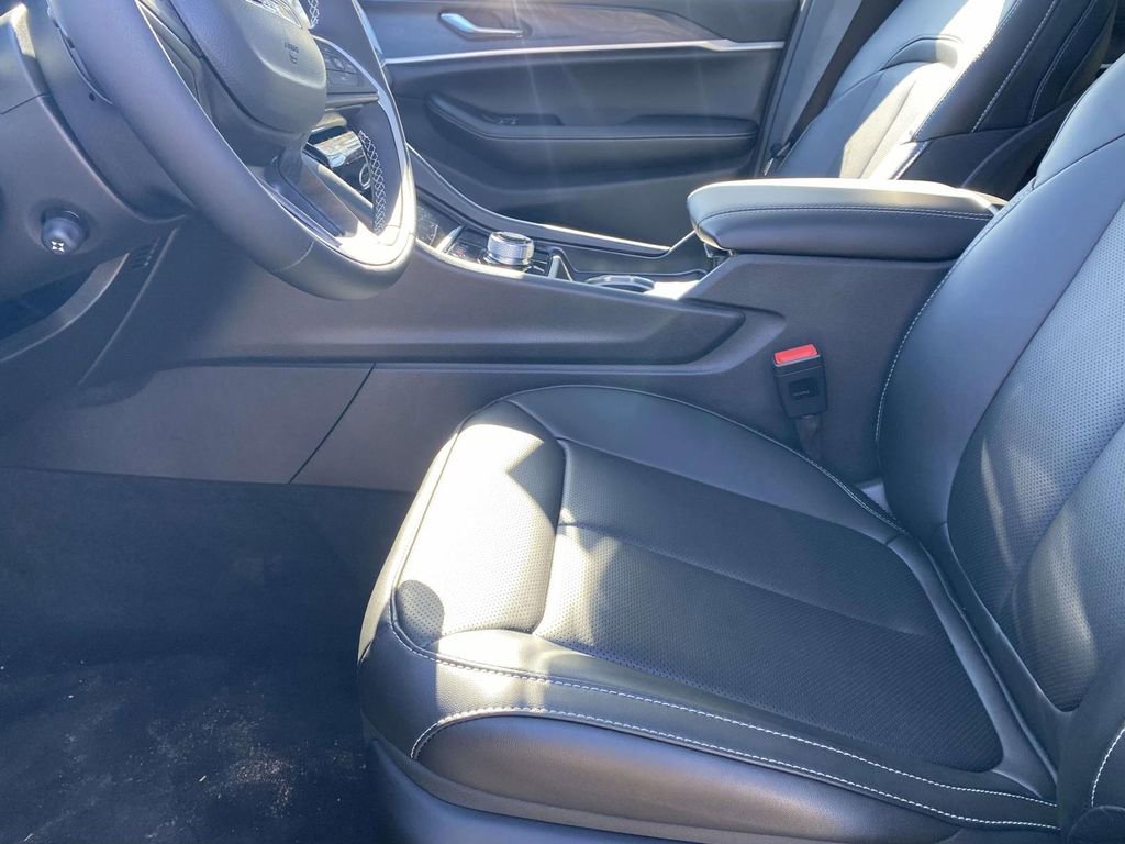 New 2026 Jeep Grand Cherokee Limited w/ Luxury Tech Group II image 37