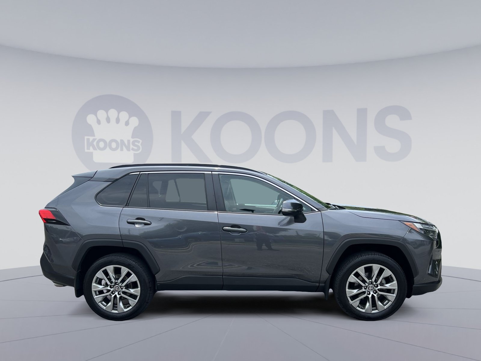 Used 2023 Toyota RAV4 XLE Premium AWD/4WD image 8