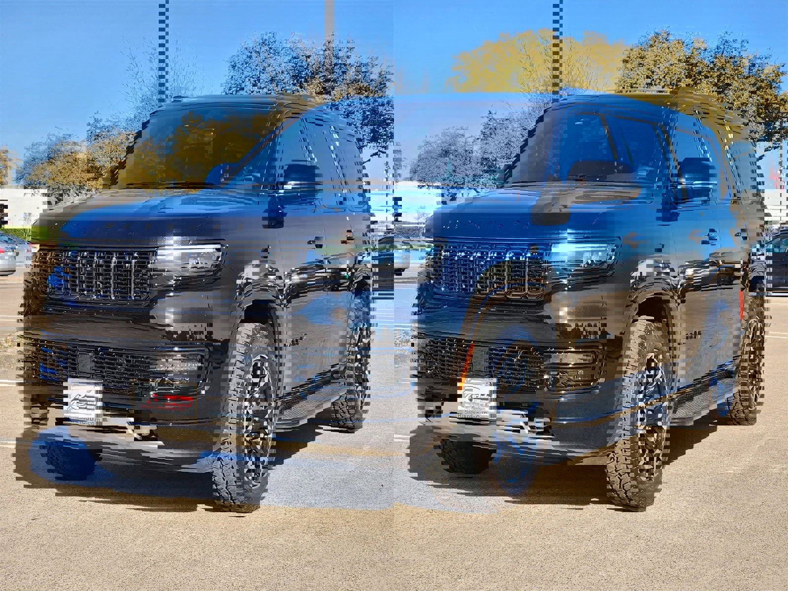 Used 2025 Jeep Wagoneer Series II image 2