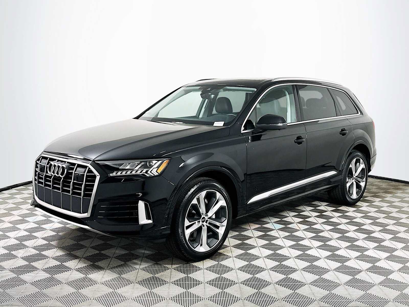 Certified 2023 Audi Q7 3.0T Premium Plus w/ Premium Plus Package AWD/4WD image 3