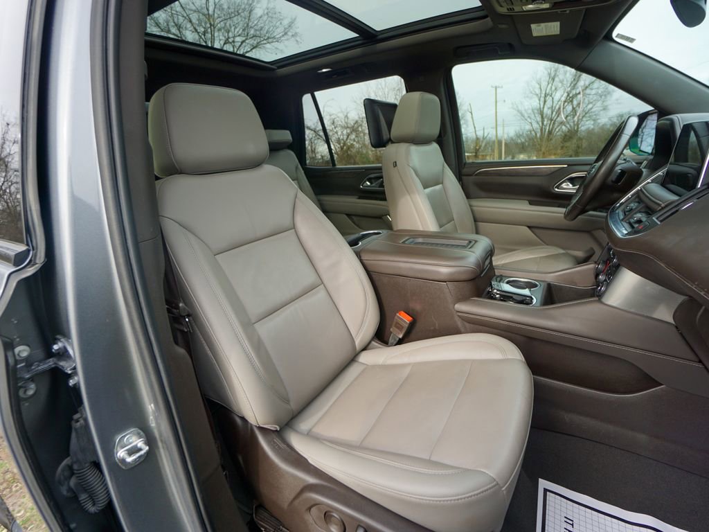 Used 2021 Chevrolet Tahoe Z71 w/ Rear Media and Nav Package image 28