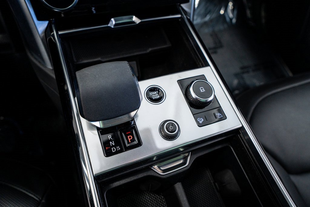 Used 2023 Land Rover Range Rover SE image 48