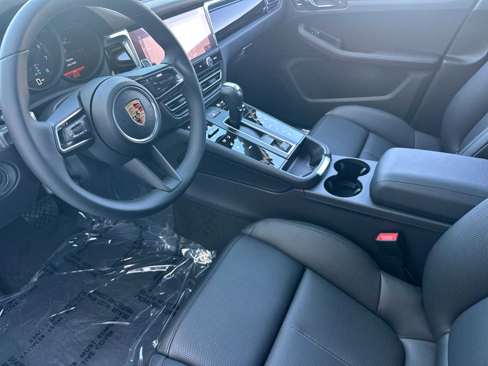 New 2026 Porsche Macan AWD/4WD image 5