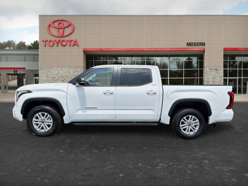 Used 2024 Toyota Tundra SR5 w/ SR5 Premium Package AWD/4WD image 7