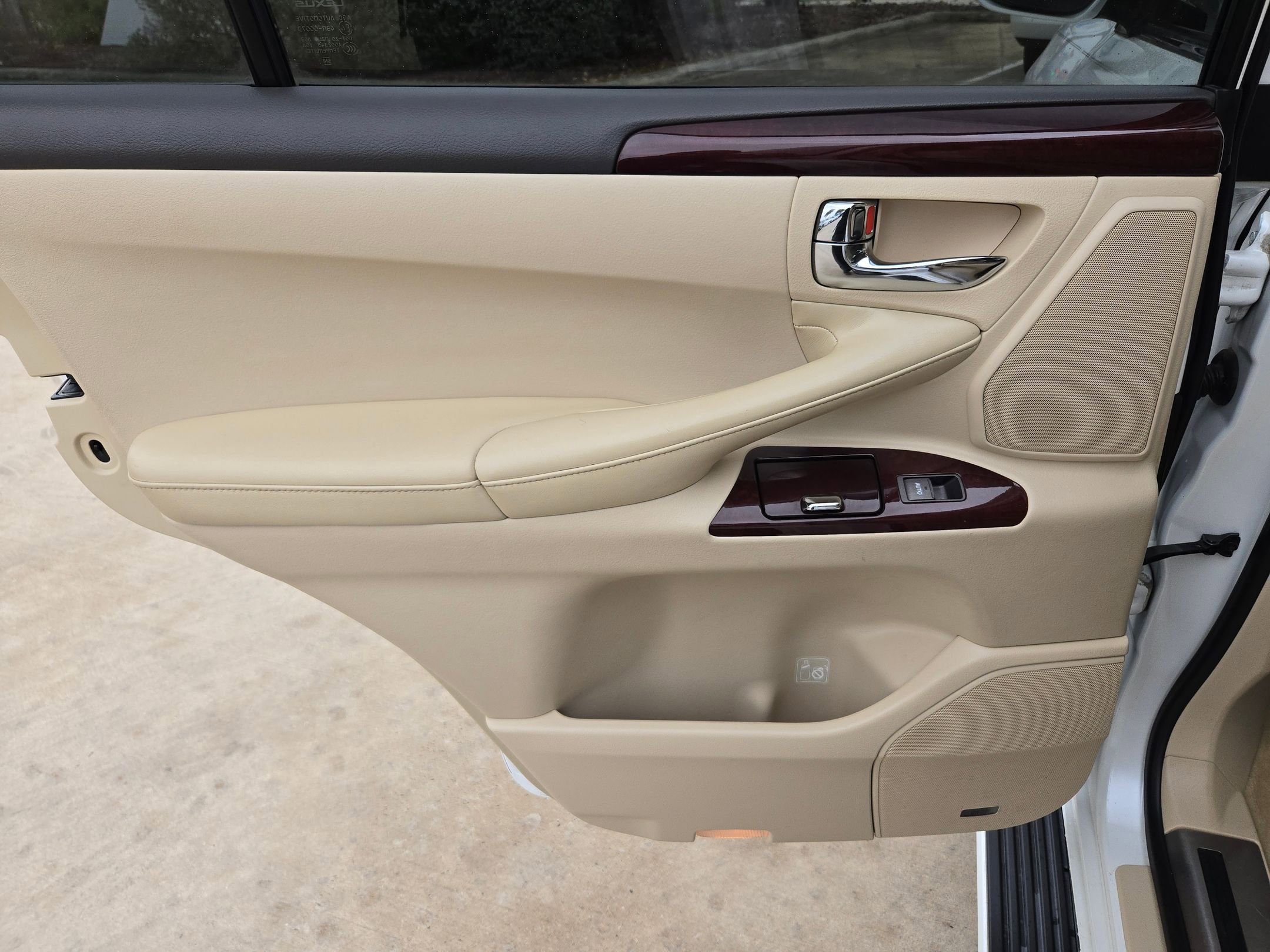 Used 2014 Lexus LX 570 4WD image 15