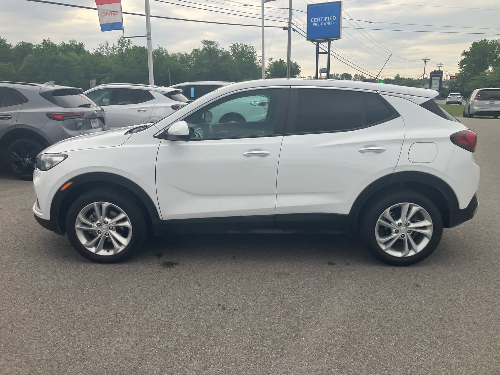 Used 2023 Buick Encore GX Preferred w/ Cold Weather Comfort Package AWD/4WD image 4
