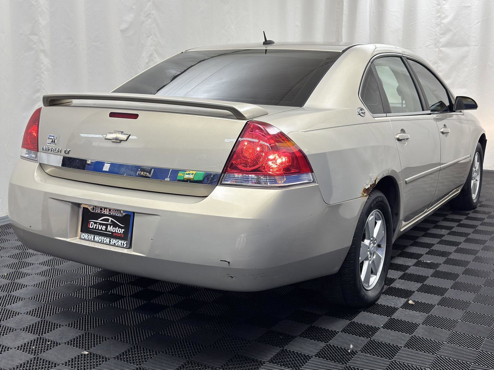 Used 2008 Chevrolet Impala LT w/ Luxury Edition Package image 8