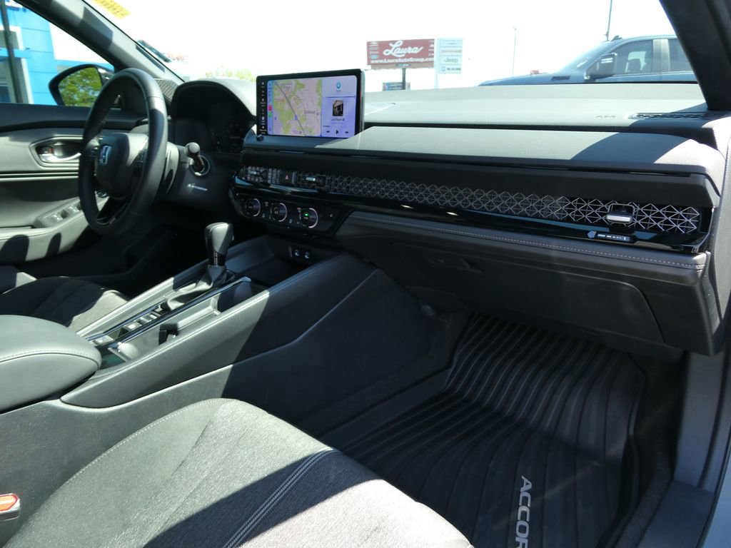 Used 2025 Honda Accord Sport image 13
