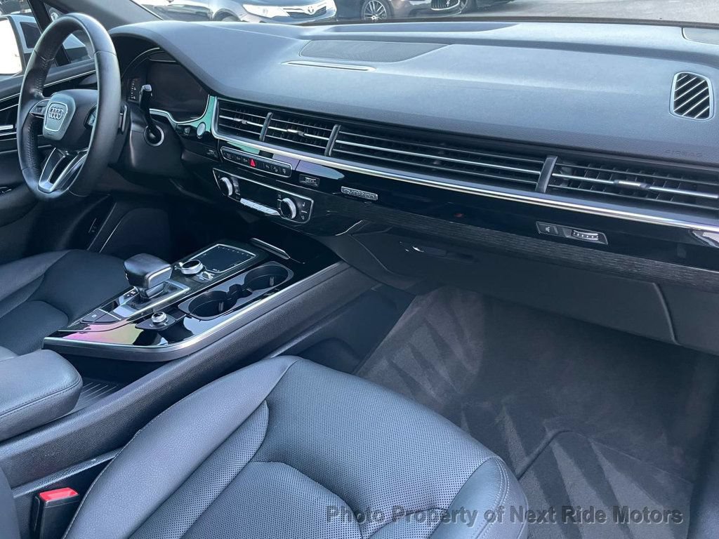 Used 2017 Audi Q7 3.0T Premium Plus w/ Premium Plus Package AWD/4WD image 14