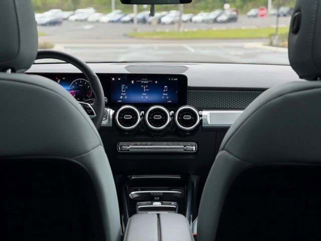 Used 2026 Mercedes-Benz GLB 250 4MATIC image 31