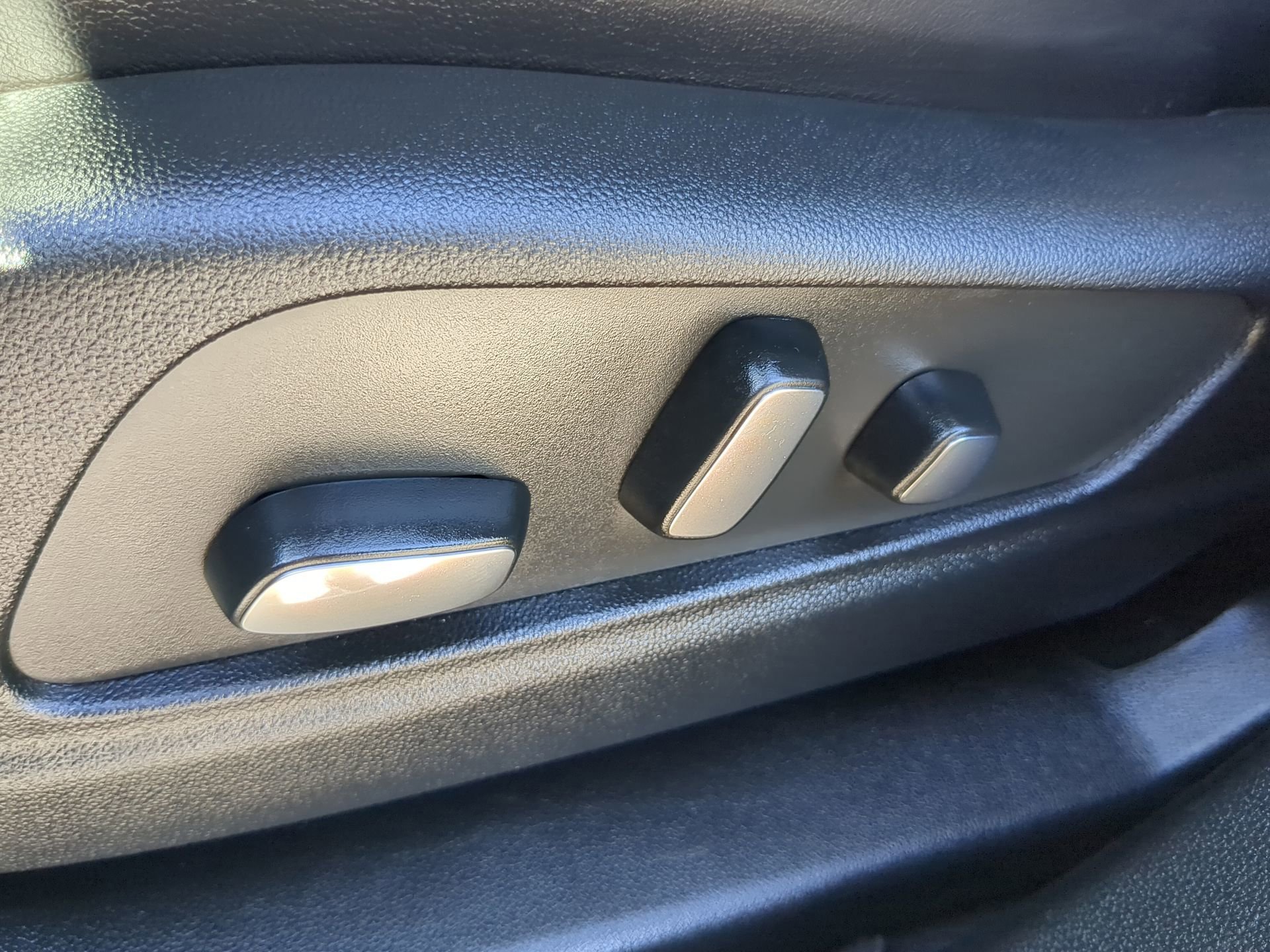 Used 2025 Cadillac XT5 Premium Luxury image 49