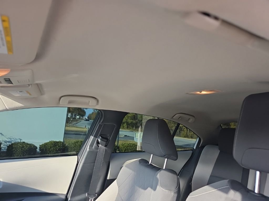 Used 2022 Toyota Corolla LE image 20