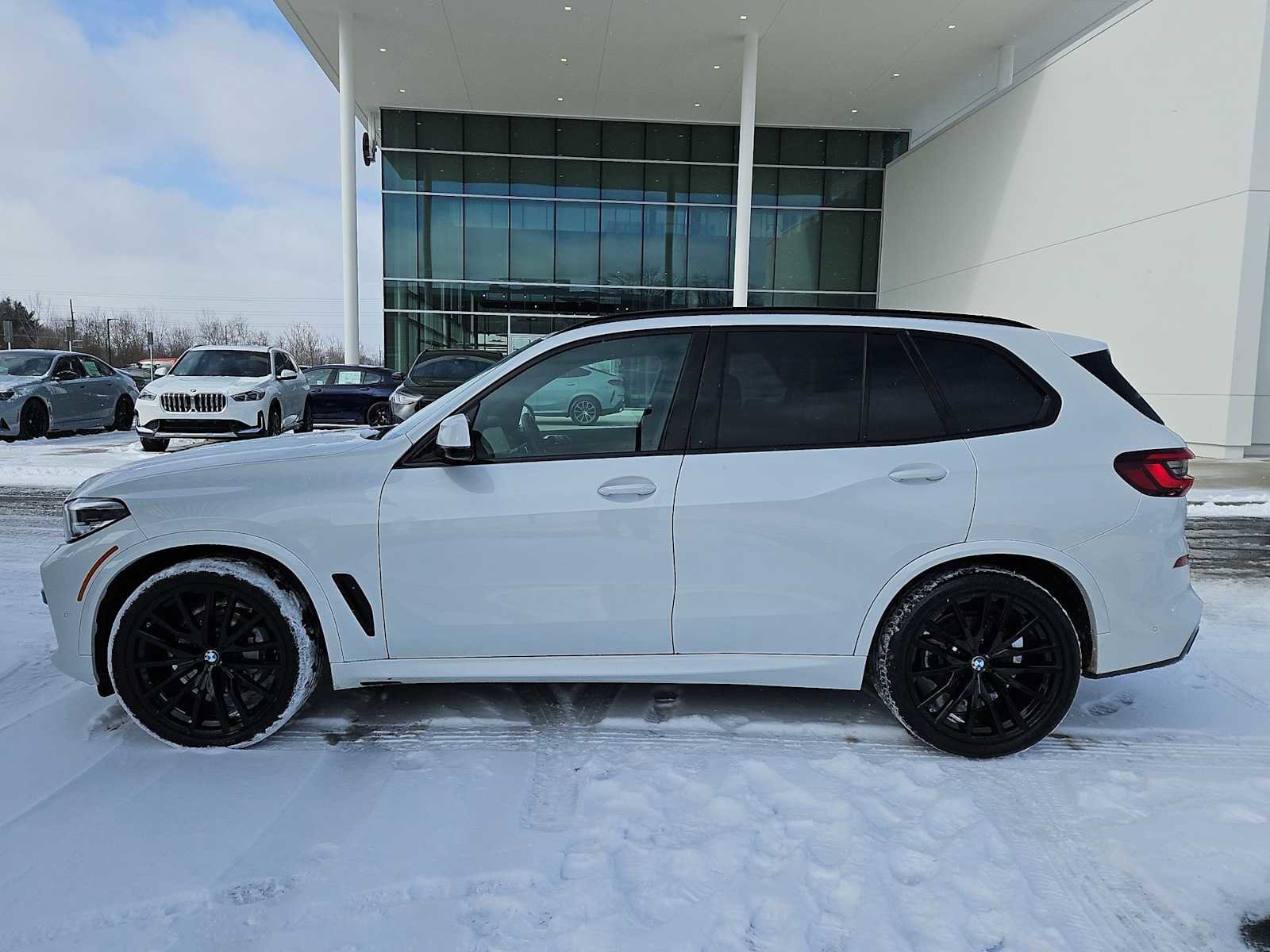 Certified 2023 BMW X5 xDrive40i w/ M Sport Package image 11