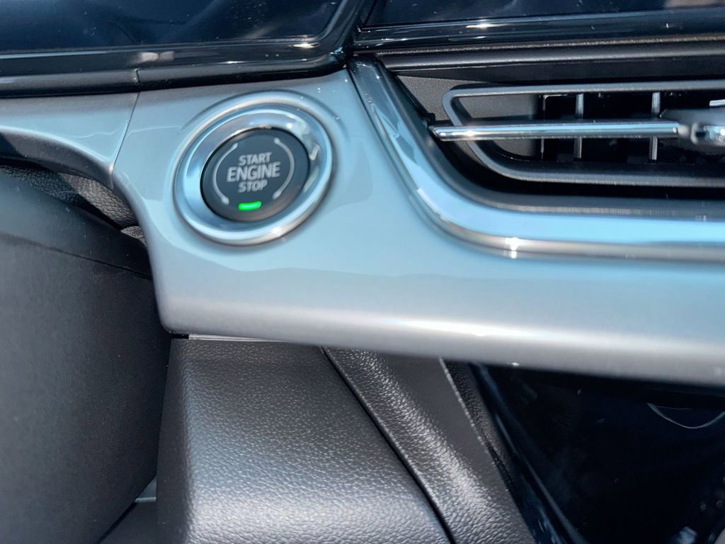 New 2026 Chevrolet Trax LT w/ LT Convenience Package FWD image 22