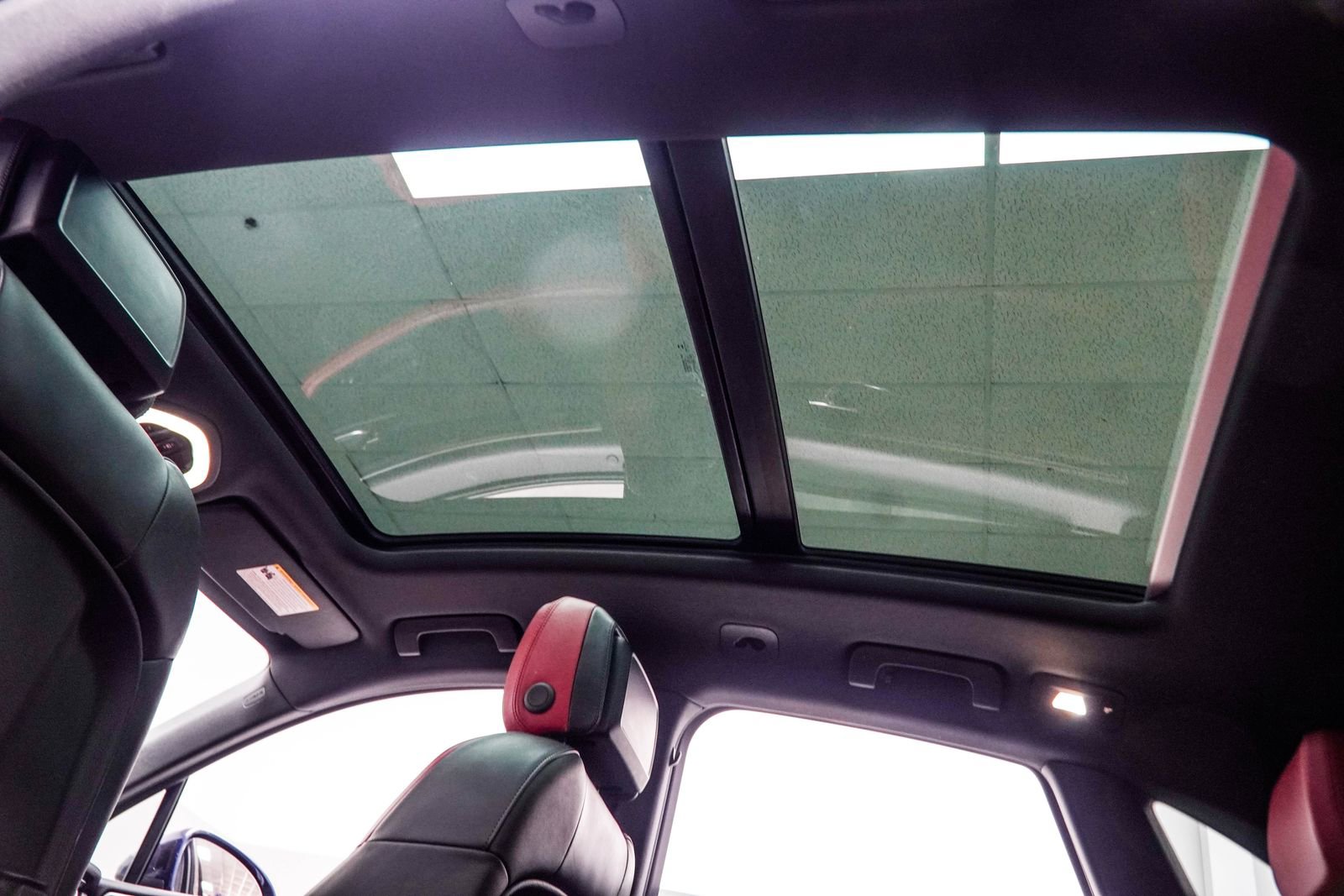 Used 2018 Porsche Macan S image 48