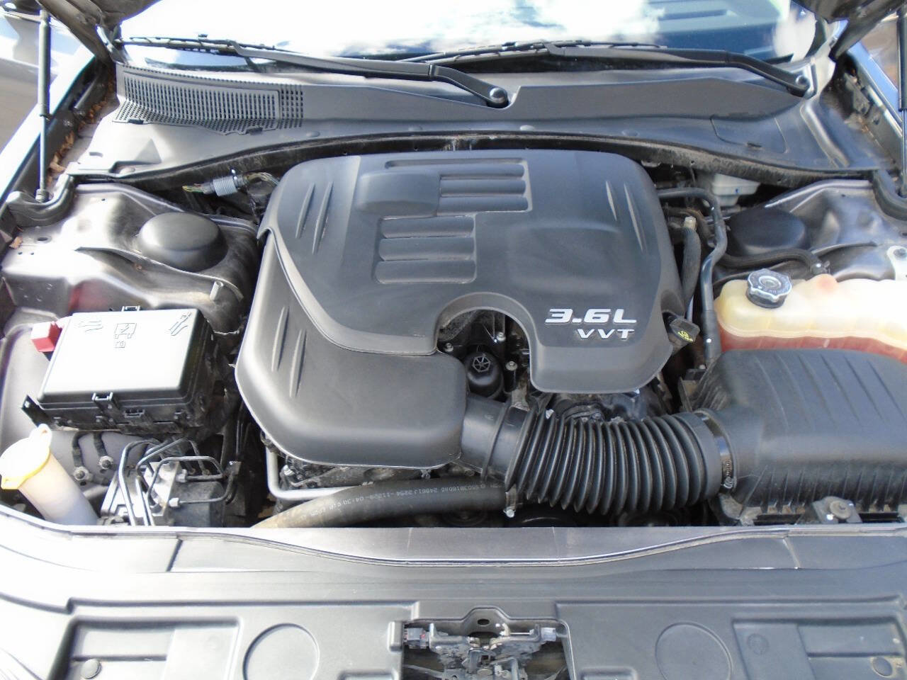 Used 2014 Chrysler 300 C w/ Beats Audio Group image 17