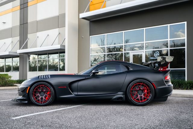Used 2017 Dodge Viper GTC w/ ACR Package image 3