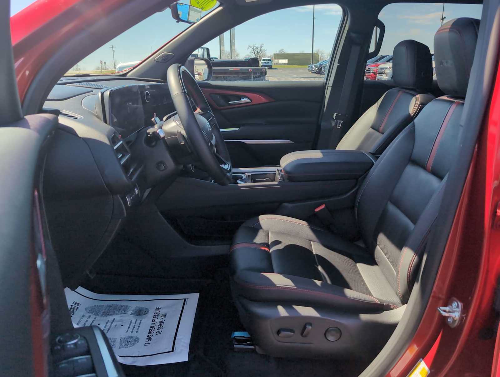 Used 2025 Chevrolet Traverse RS w/ LPO, Floor Liner Package AWD/4WD image 20