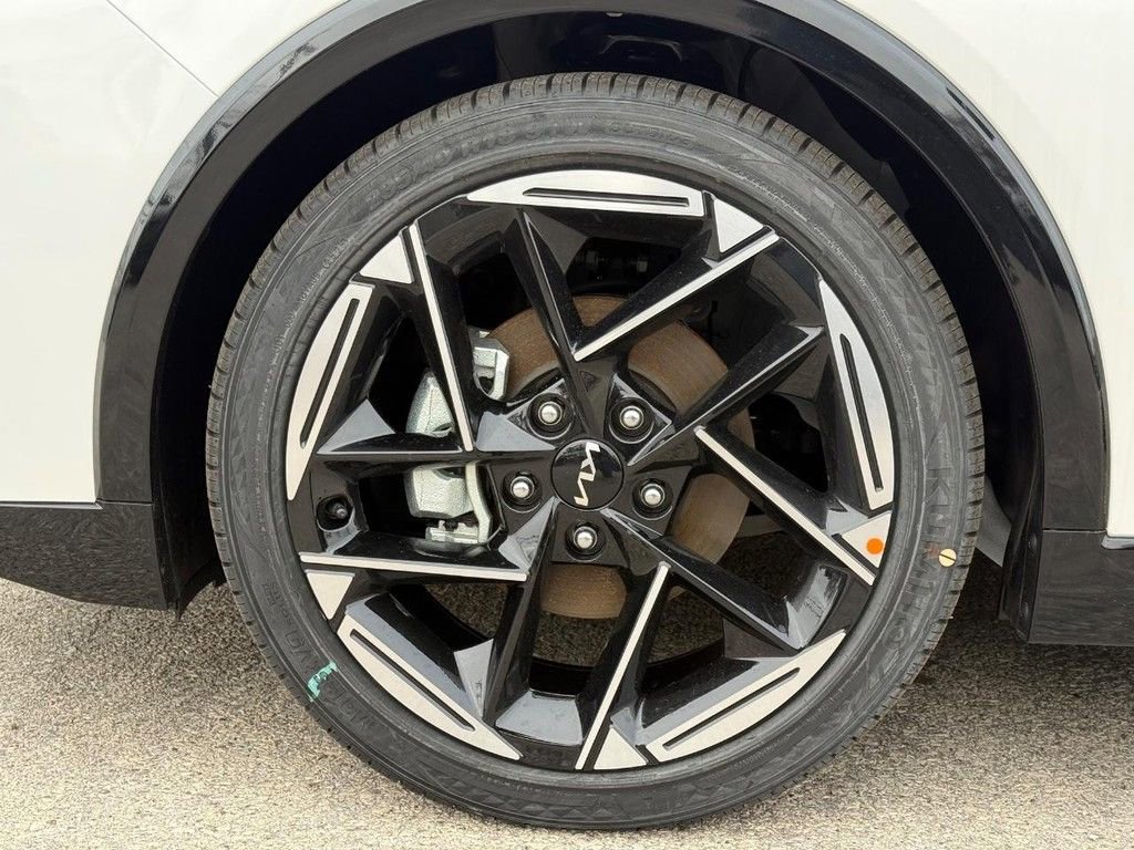 New 2025 Kia K4 GT-Line w/ GT-Line Premium Package image 11