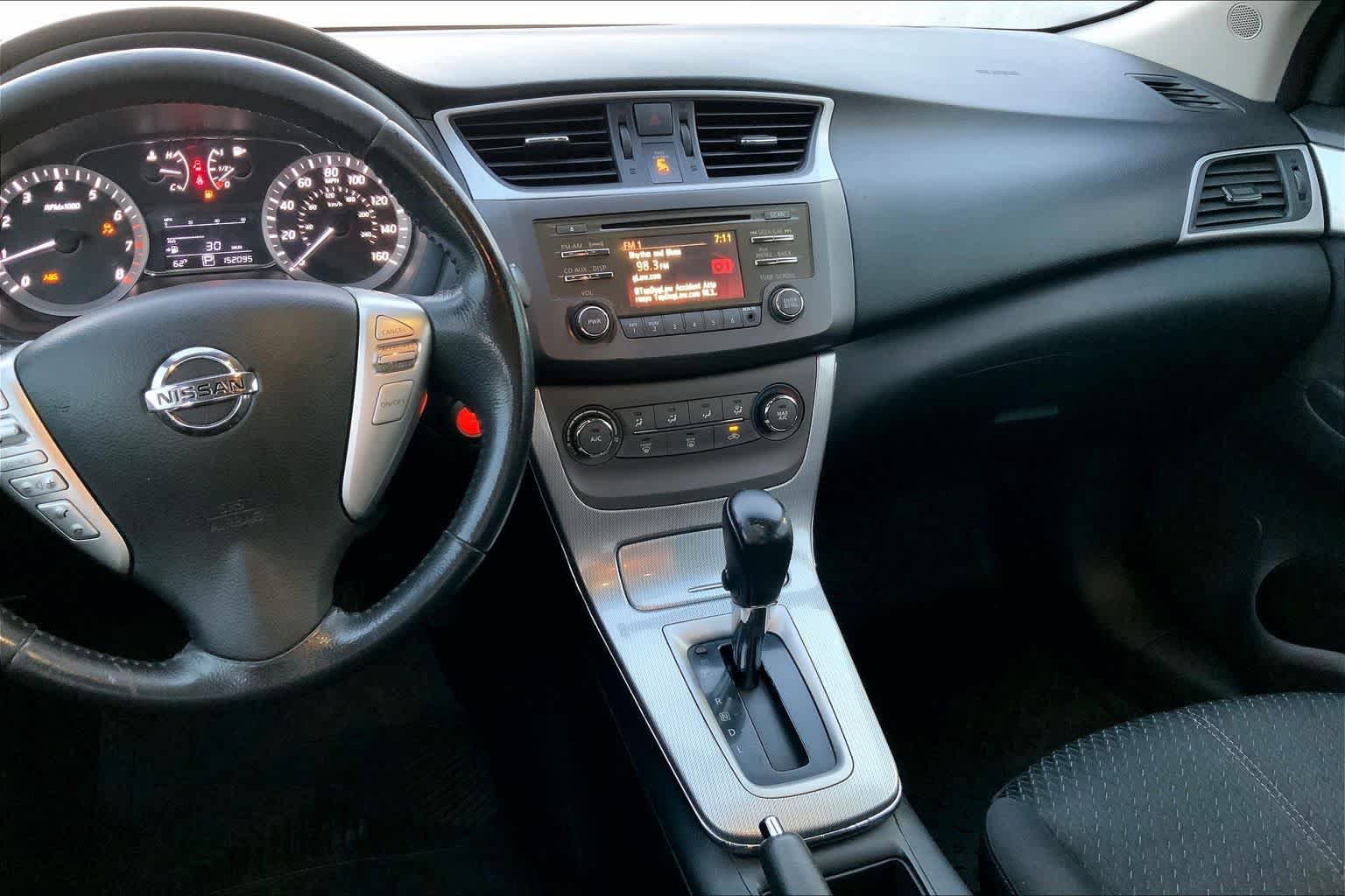 Used 2014 Nissan Sentra SR w/ SR Driver Package FWD image 7