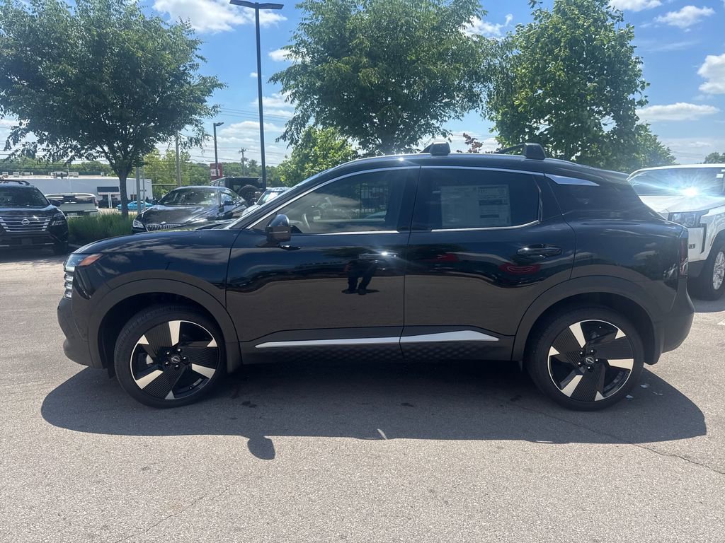 Used 2025 Nissan Kicks SR FWD image 4