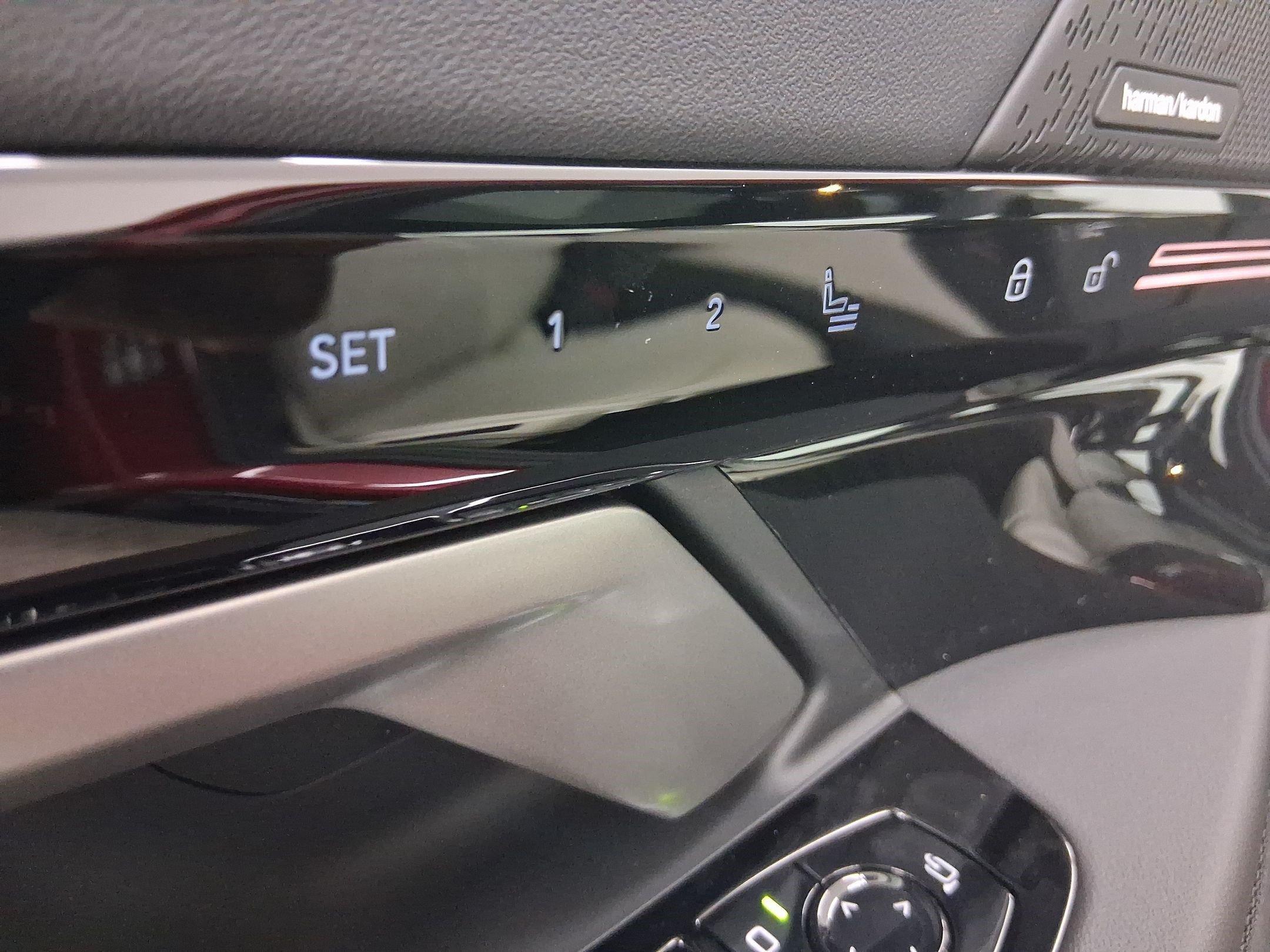 New 2026 BMW 530i xDrive w/ M Sport Package AWD/4WD image 16