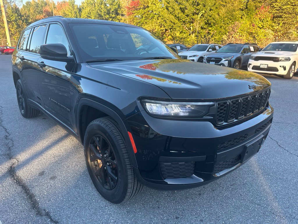 Used 2023 Jeep Grand Cherokee L Laredo AWD/4WD image 3