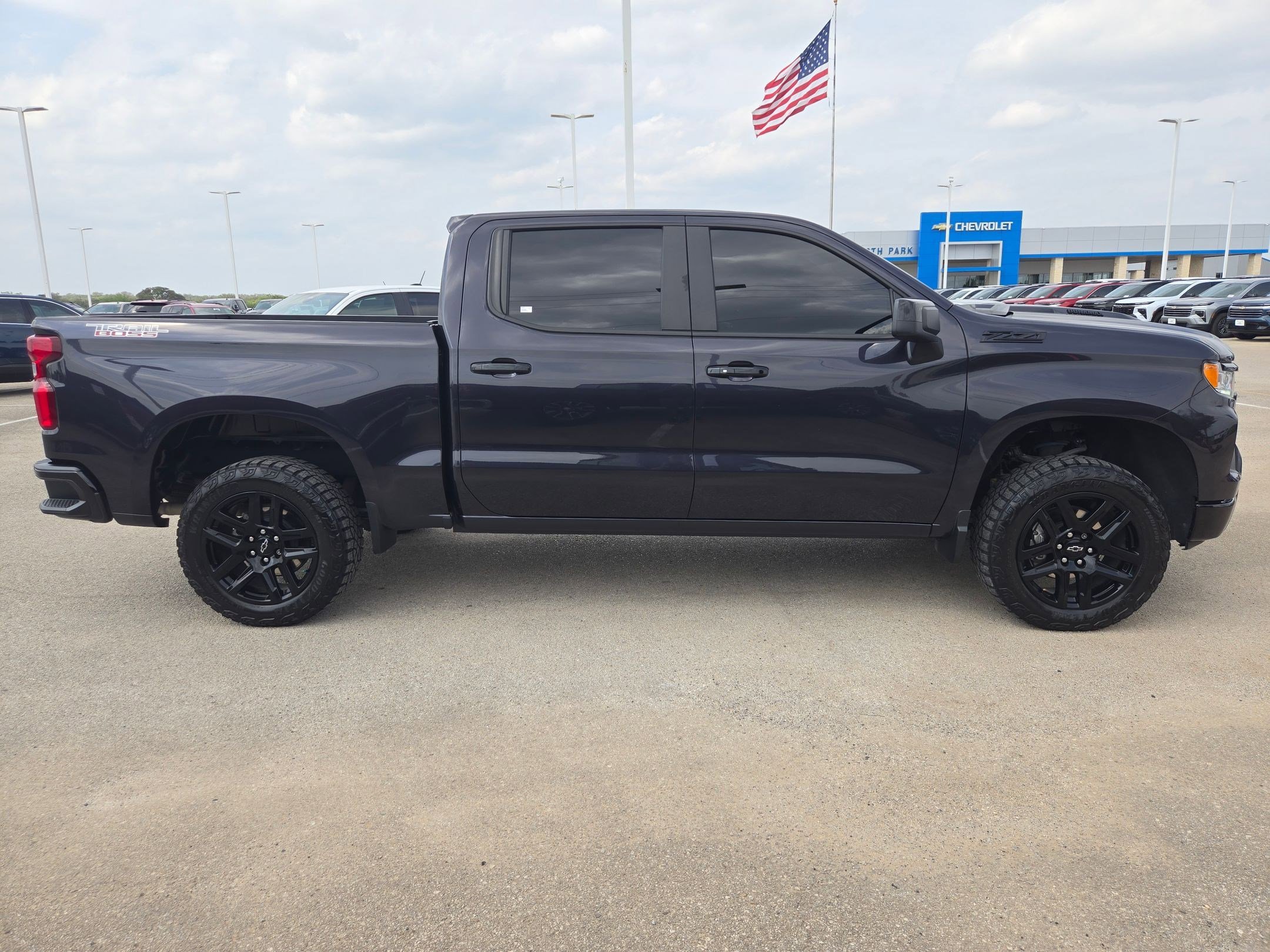 Certified 2024 Chevrolet Silverado 1500 LT Trail Boss w/ Convenience Package II AWD/4WD image 2