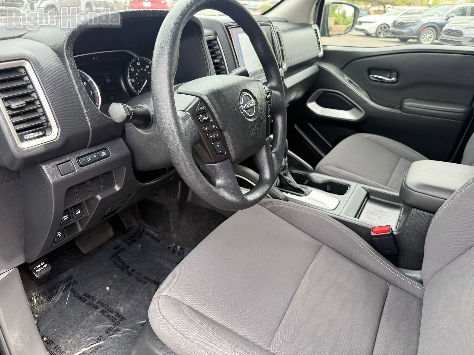 Used 2024 Nissan Frontier SV AWD/4WD image 12