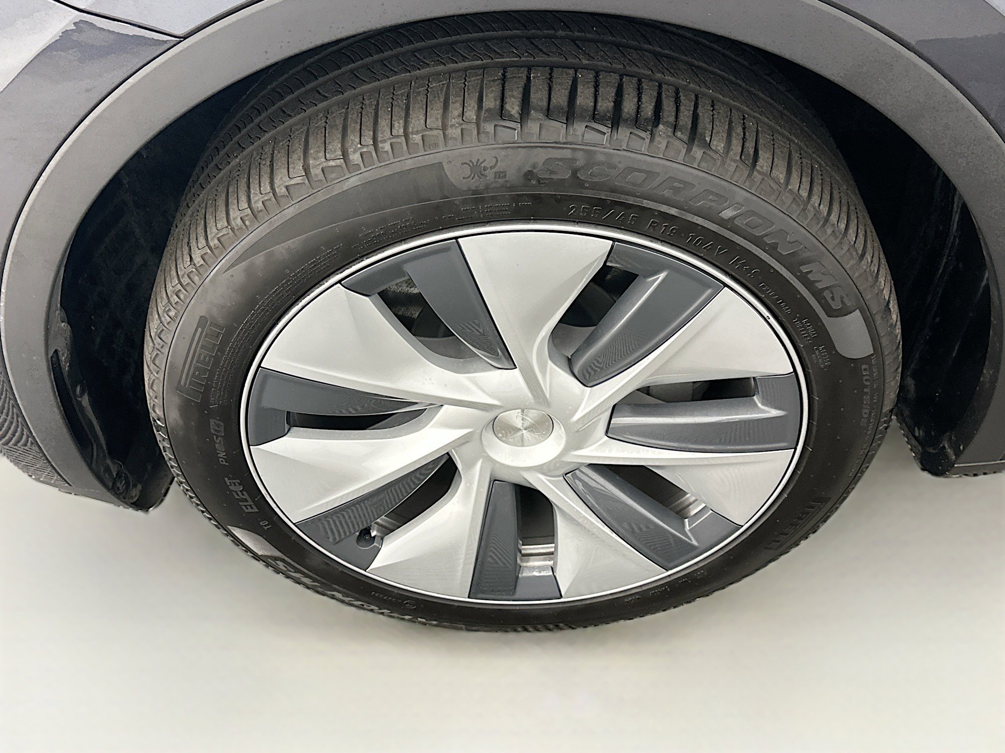 Used 2024 Tesla Model Y Long Range image 11