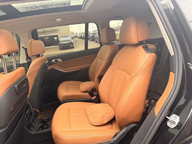 Certified 2022 BMW X7 xDrive40i w/ Executive Package image 22