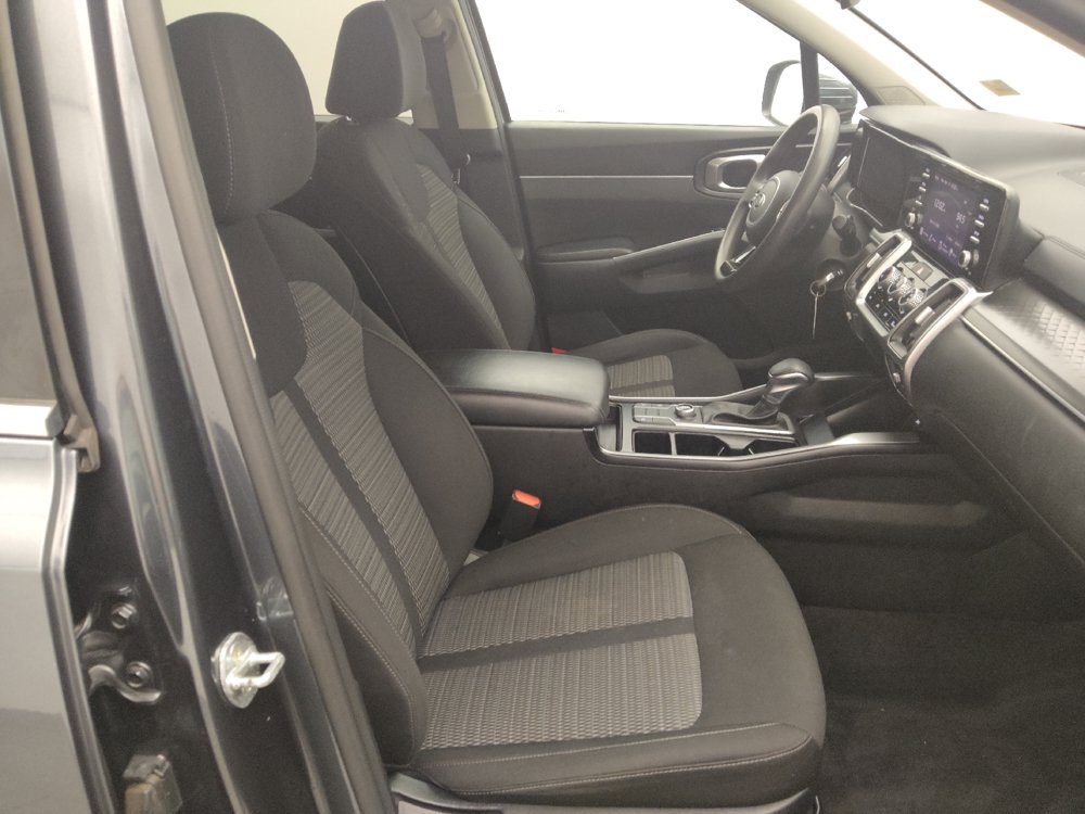 Used 2021 Kia Sorento LX AWD/4WD image 21