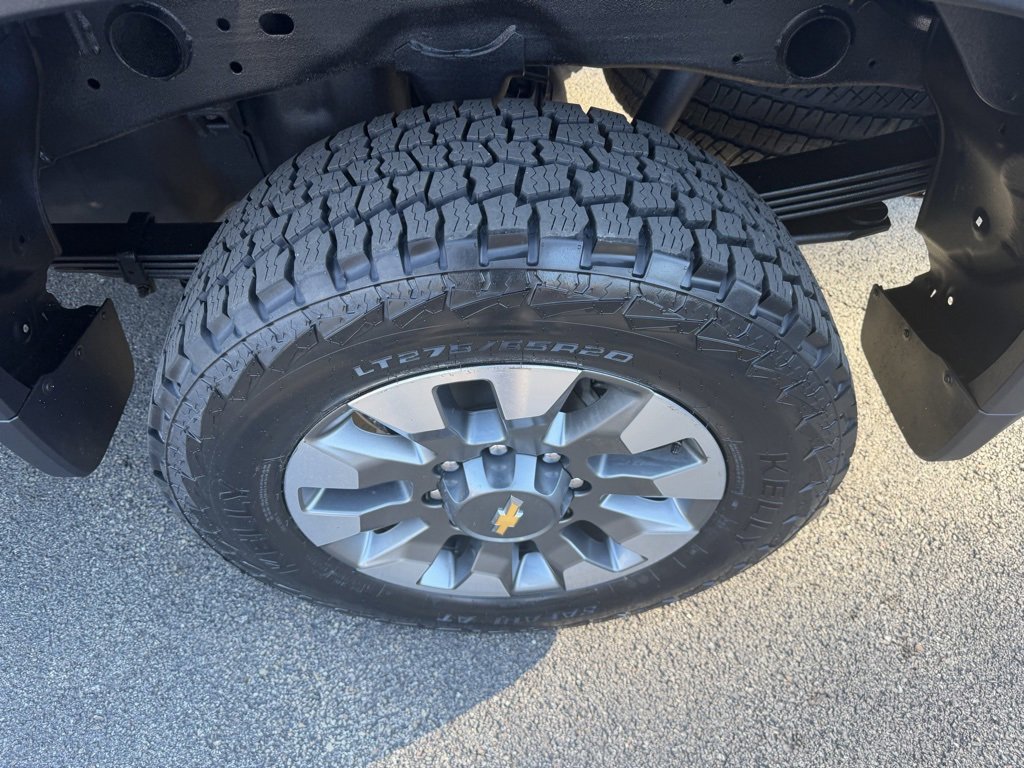 Used 2024 Chevrolet Silverado 2500 Custom image 11