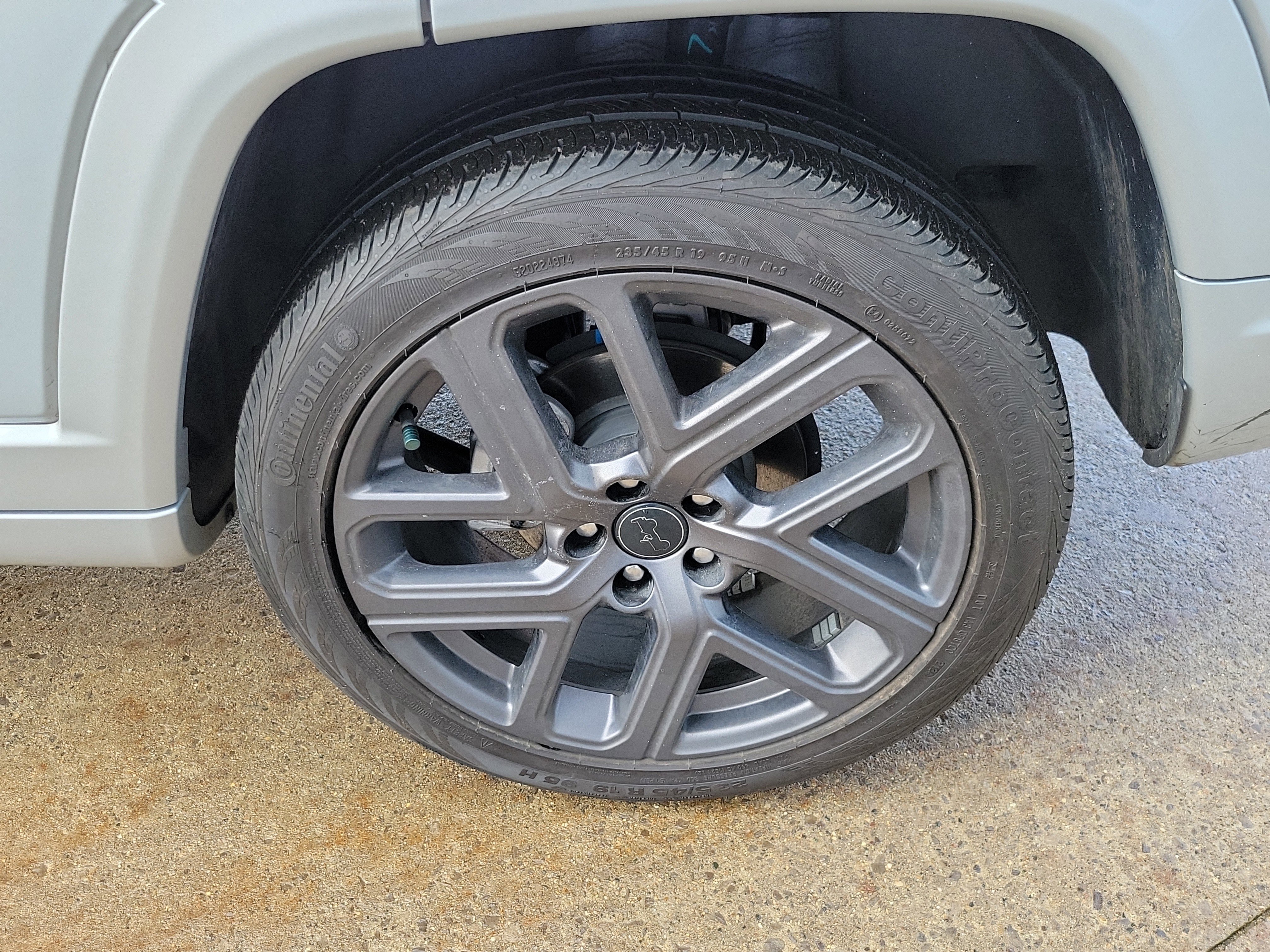 Used 2025 Jeep Compass Limited w/ Driver Assist Group I image 5