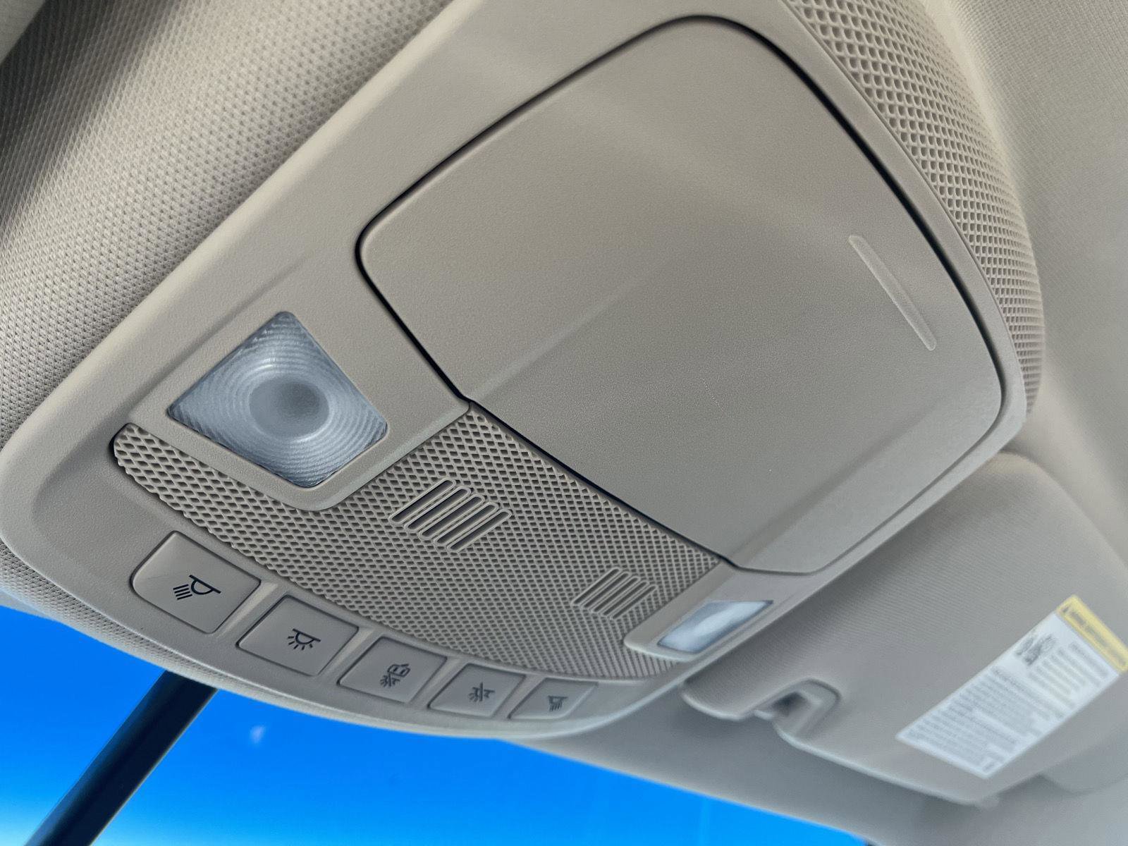 Used 2018 Lincoln MKZ Premiere w/ Magnetic Appearance Package image 23