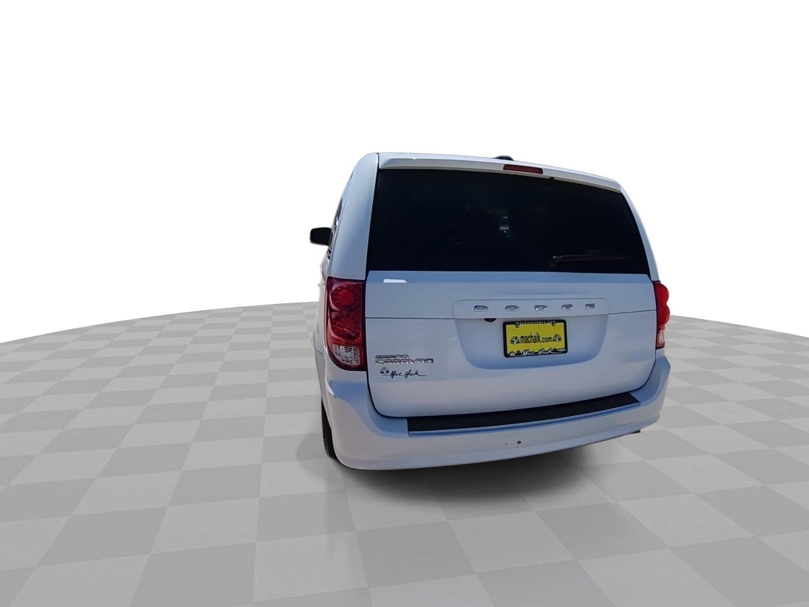 Used 2018 Dodge Grand Caravan SE FWD image 7