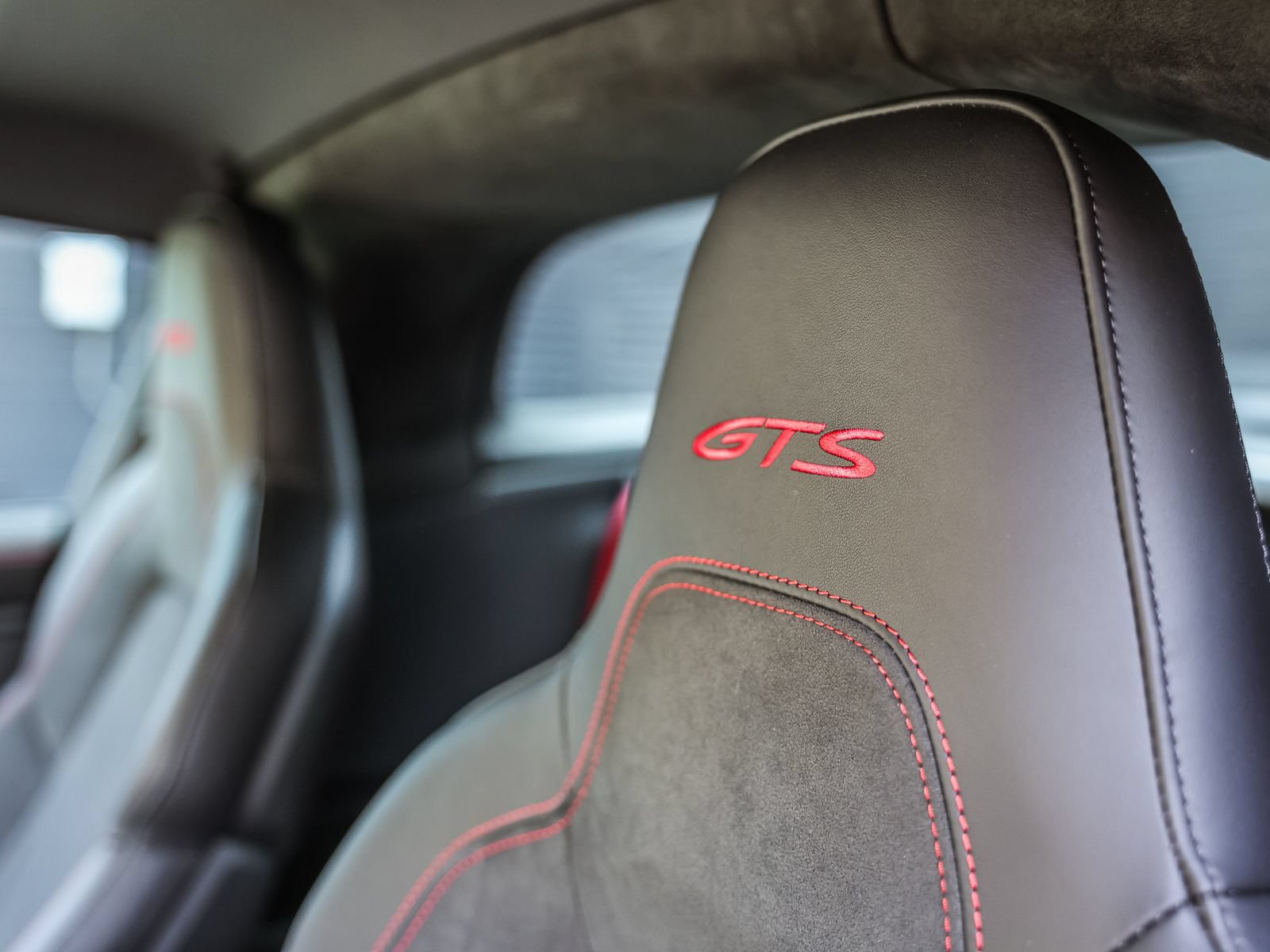 Certified 2025 Porsche 911 Targa 4 GTS AWD/4WD image 15