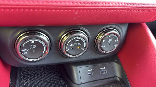 Used 2024 Nissan Z Performance w/ Floor Mat Package RWD image 18