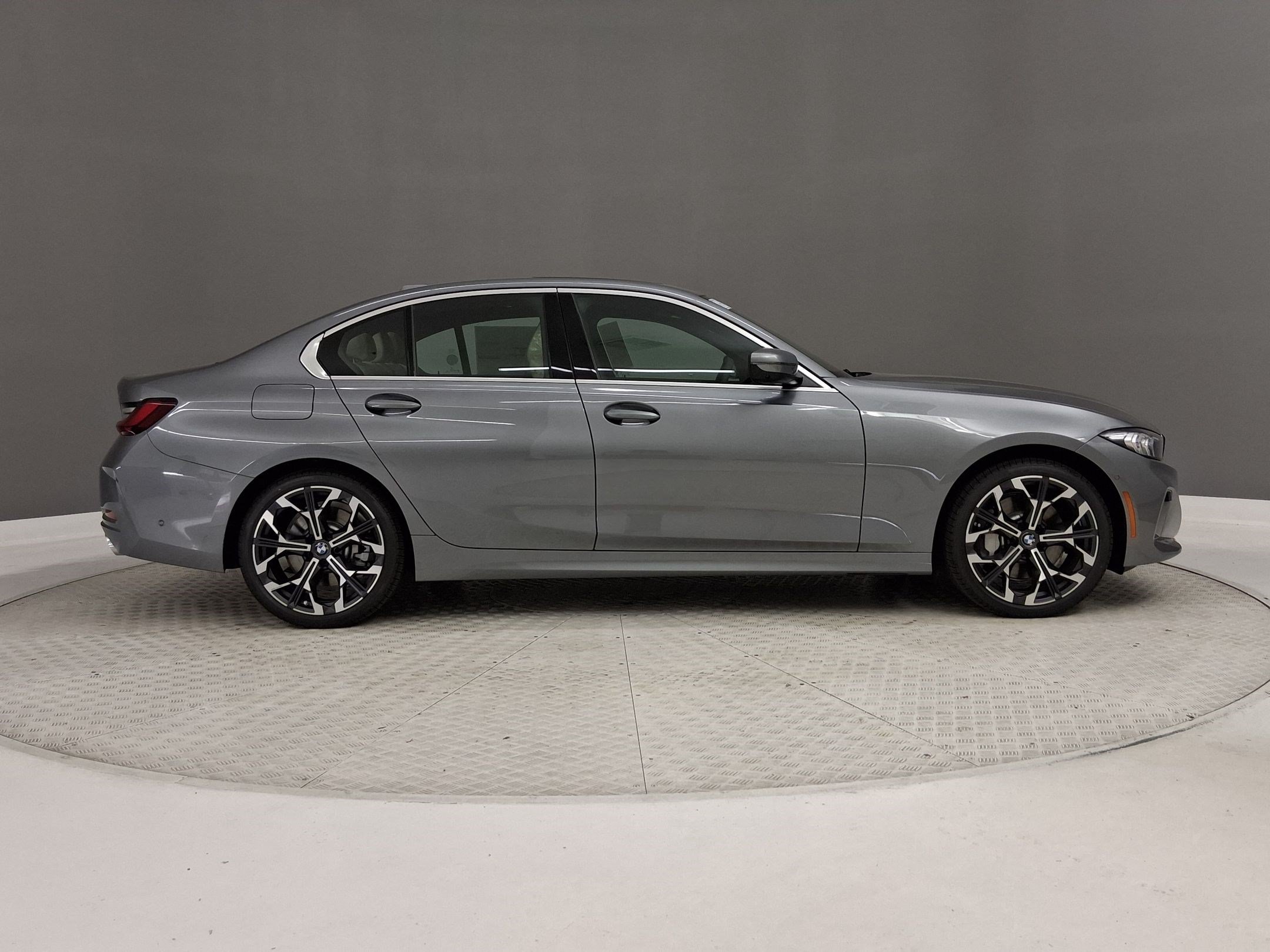 New 2026 BMW 330i Sedan w/ Convenience Package RWD image 6