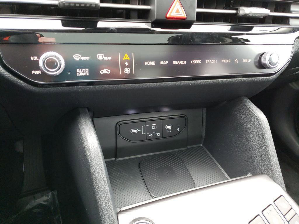 New 2026 Kia Sportage SX image 24