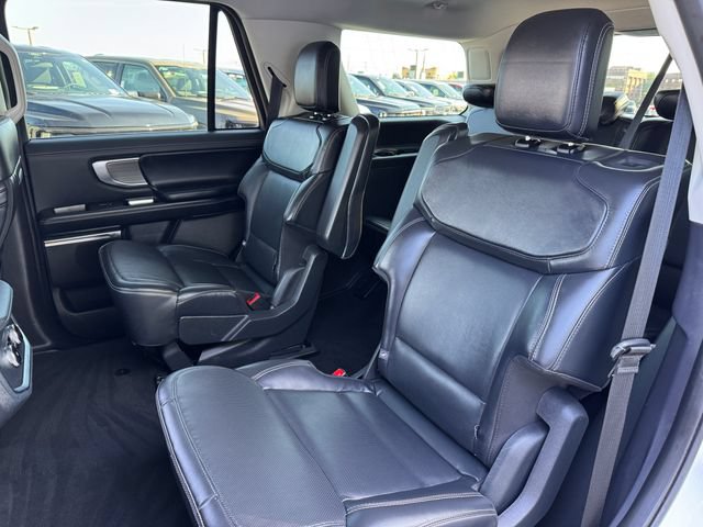 Used 2025 Ford Expedition Platinum AWD/4WD image 16