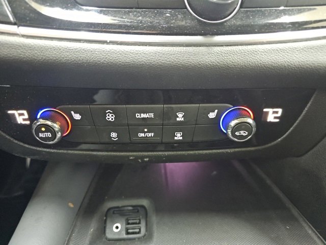 Used 2020 Buick Enclave Essence w/ Sound and Sites Package image 8