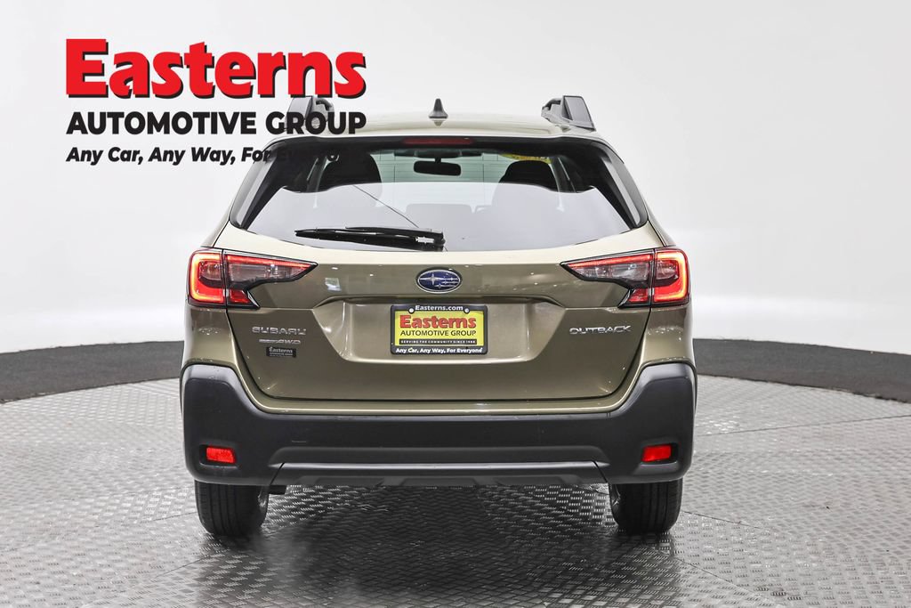 Used 2024 Subaru Outback Premium AWD/4WD image 6