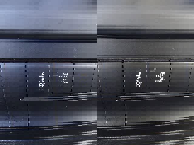 Used 2024 RAM 1500 Classic SLT image 24