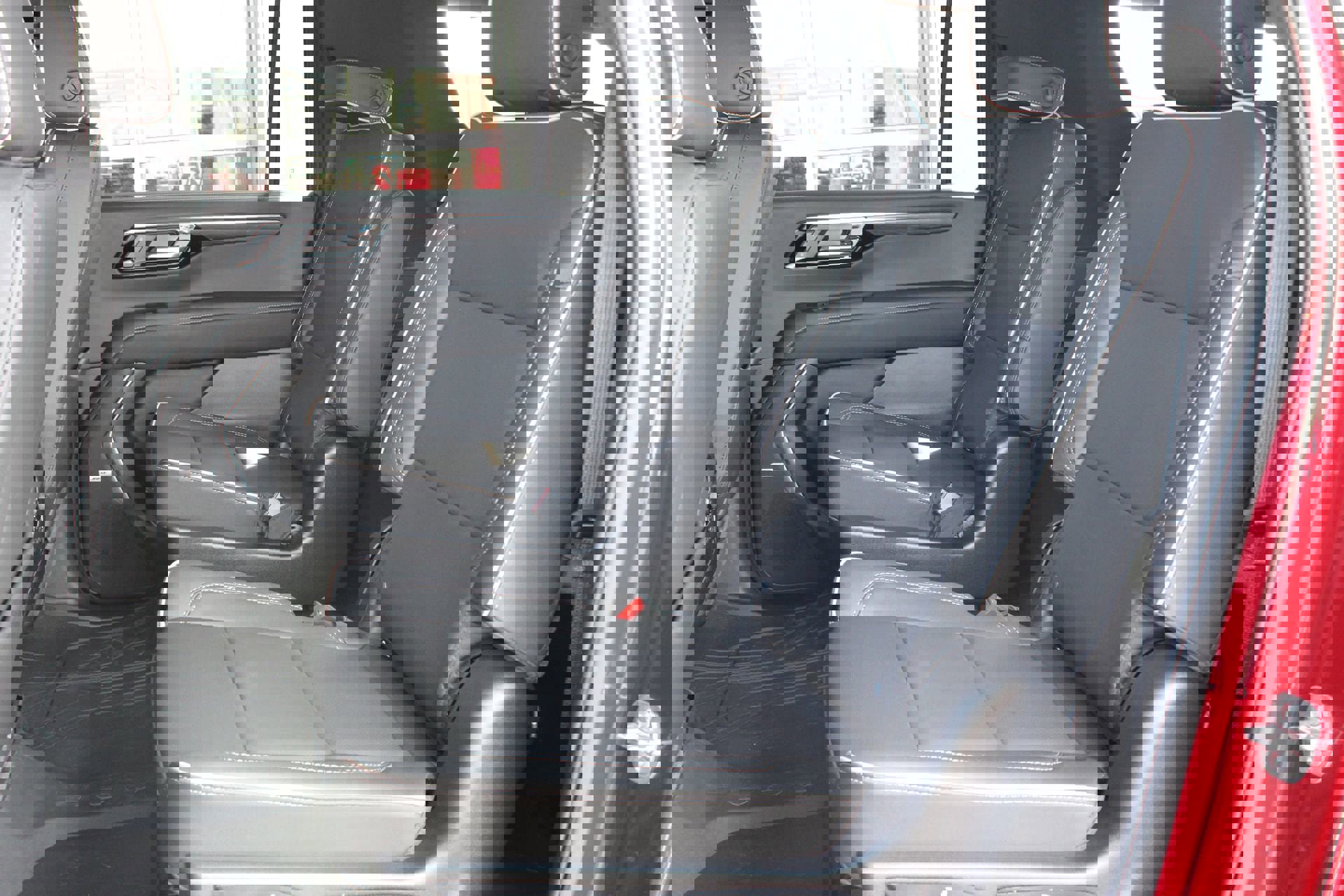 New 2026 Chevrolet Suburban Premier image 18