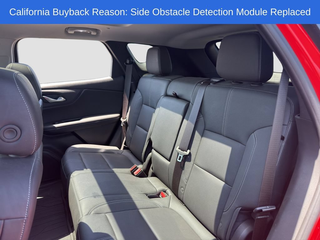 Used 2025 Chevrolet Blazer LT w/ Sound & Technology Package FWD image 13