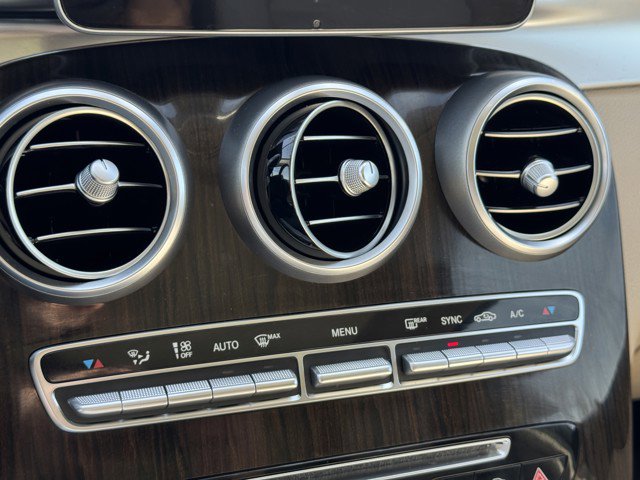 Used 2019 Mercedes-Benz GLC 300 image 23