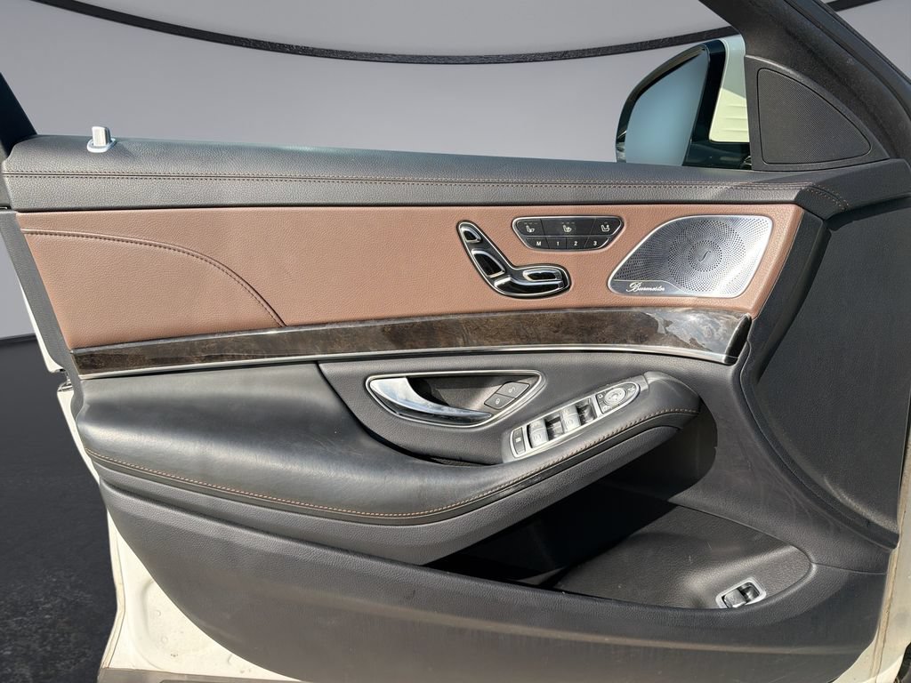 Used 2016 Mercedes-Benz S 550 Sedan image 29