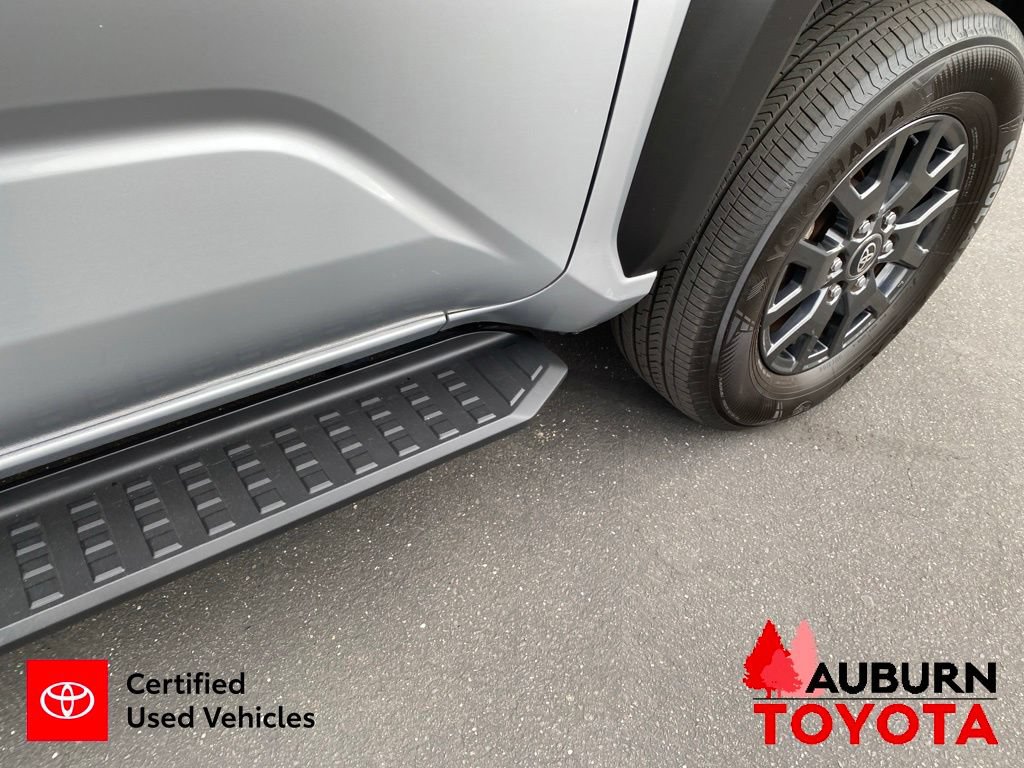Certified 2025 Toyota 4Runner SR5 AWD/4WD image 11